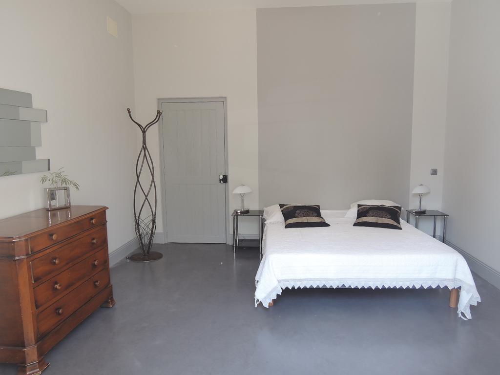 Domaine Les Amarats Hotel Narbonne Room photo